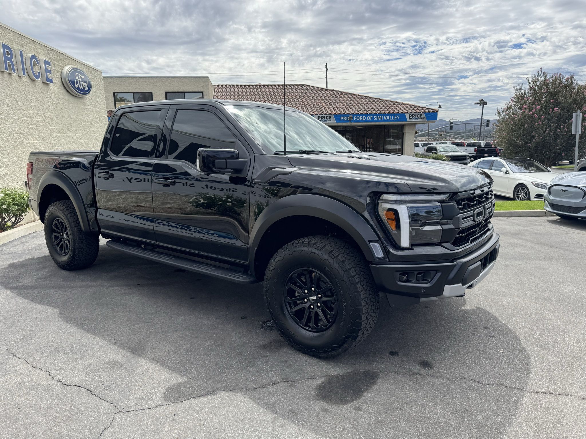 Used 2026 Ford F150 Raptor AWD/4WD image 34