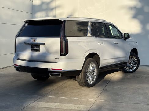 New 2026 Cadillac Escalade Luxury image 7