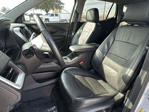 Used 2024 GMC Terrain SLT image 13