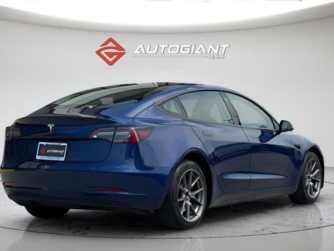 Used 2023 Tesla Model 3 Standard Range image 12