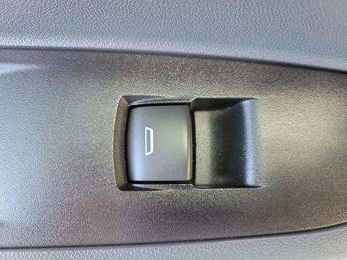 Used 2019 Chevrolet Bolt LT image 14