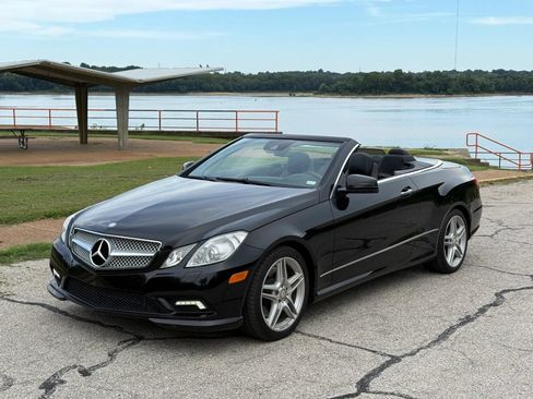 Used 2011 Mercedes-Benz E 550 Cabriolet image 10