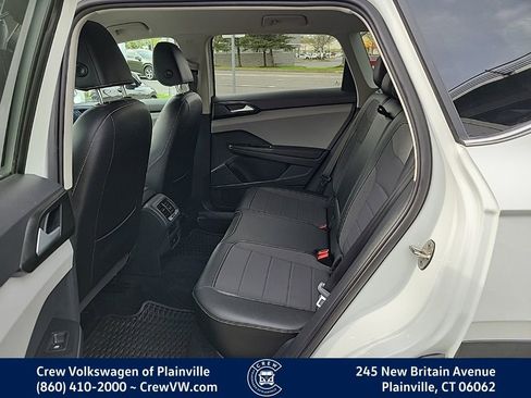 Used 2022 Volkswagen Taos SE w/ Driver Assistance Package image 16