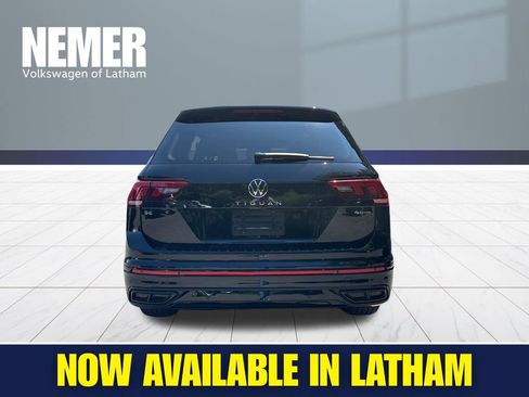 Certified 2024 Volkswagen Tiguan SE R-Line AWD/4WD image 3