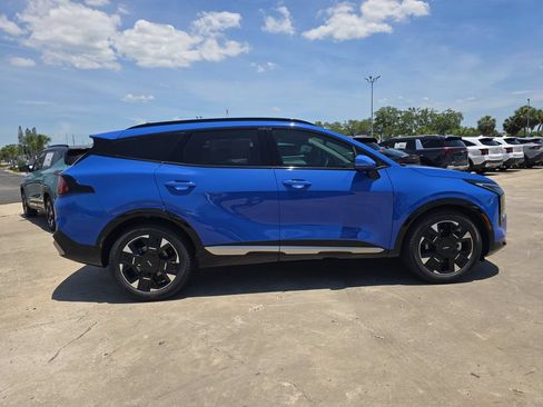New 2026 Kia Sportage SX FWD image 9