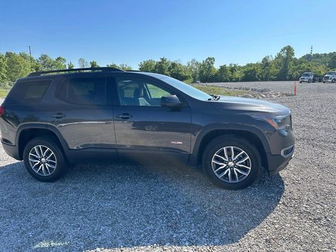 Used 2017 GMC Acadia SLE w/ Driver Alert Package I AWD/4WD image 4