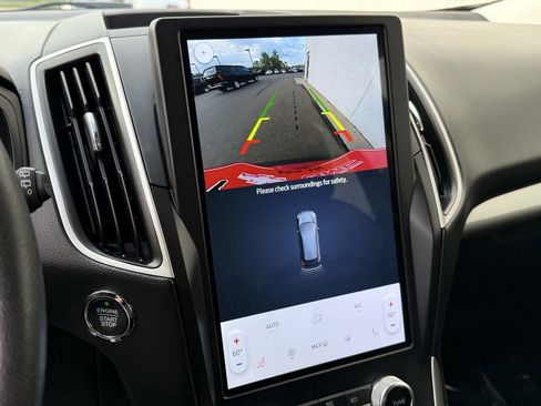 Used 2024 Ford Edge SEL image 26