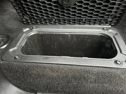 Used 2015 RAM 1500 Laramie w/ Convenience Group image 15