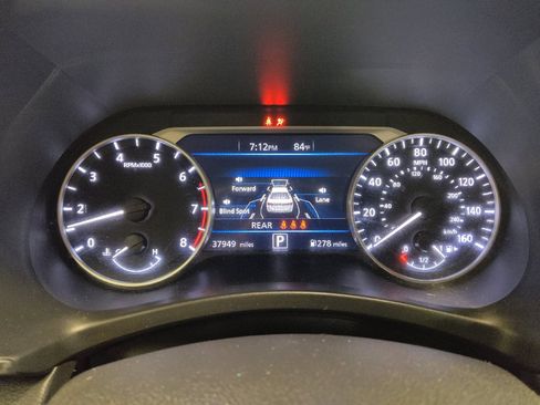 Used 2024 Nissan Sentra SV FWD image 23