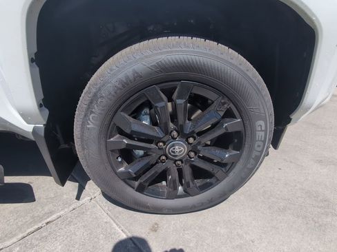 Used 2026 Toyota 4Runner Platinum AWD/4WD image 27