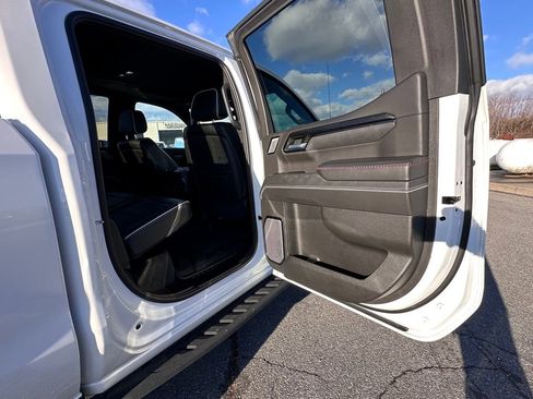 Used 2022 GMC Sierra 1500 AT4X image 16