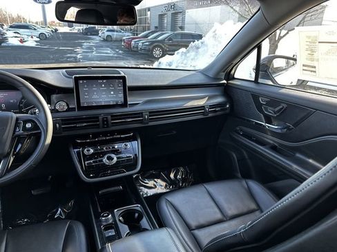 Certified 2022 Lincoln Corsair AWD w/ Equipment Group 101A image 17