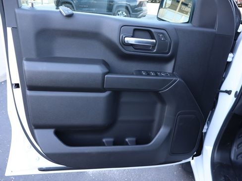 Used 2026 Chevrolet Silverado 1500 W/T w/ WT Value Package AWD/4WD image 17