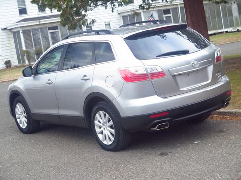 Used 2010 MAZDA CX-9 Touring w/ Moonroof & Bose Audio Pkg image 23