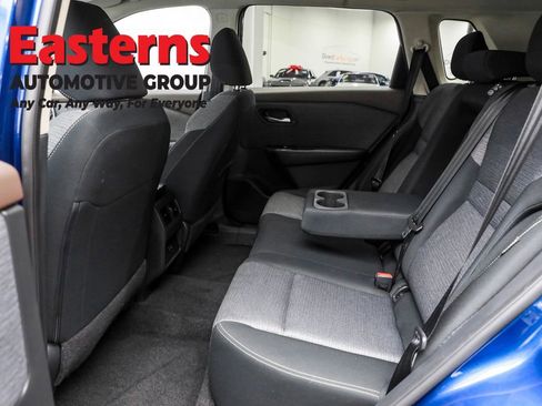 Used 2023 Nissan Rogue SV image 21