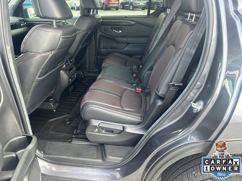 Used 2025 Honda Pilot Black Edition image 21