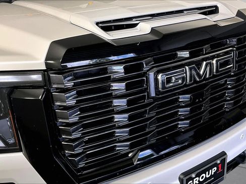 Used 2025 GMC Sierra 2500 Denali Ultimate w/ Max Trailering Package AWD/4WD image 28