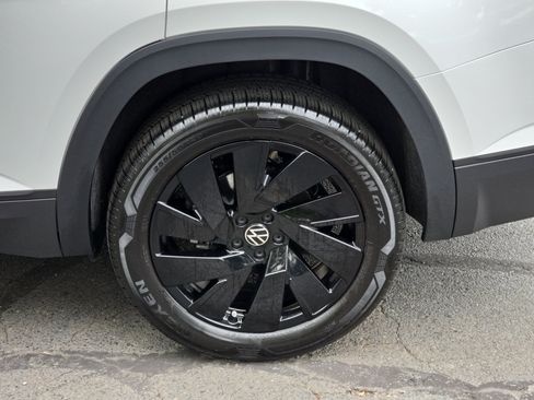 Used 2026 Volkswagen Atlas SE w/ Black Wheel Package FWD image 35