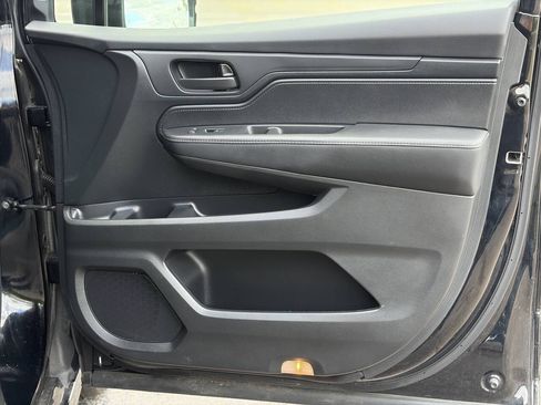 Used 2023 Honda Odyssey Sport image 12