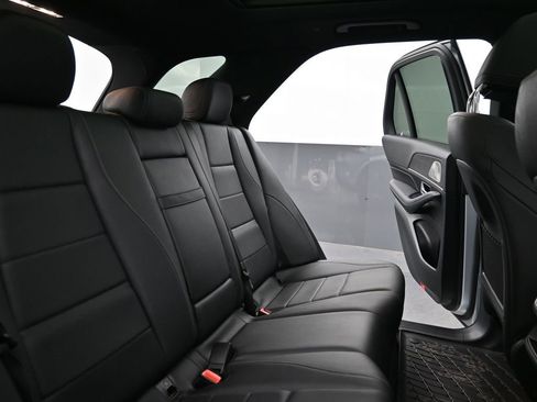 Used 2025 Mercedes-Benz GLE 450e 4MATIC image 27