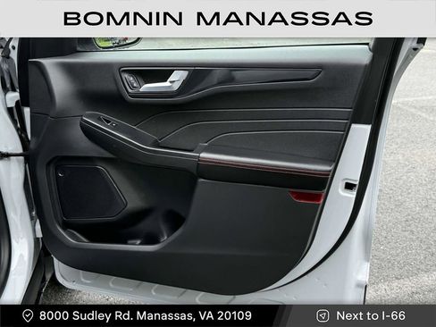 Used 2025 Ford Escape ST-Line image 17