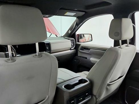 Used 2023 Chevrolet Silverado 1500 LT Trail Boss w/ Convenience Package II image 19