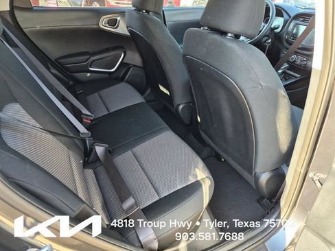 Certified 2025 Kia Soul LX w/ LX Technology Package FWD image 14