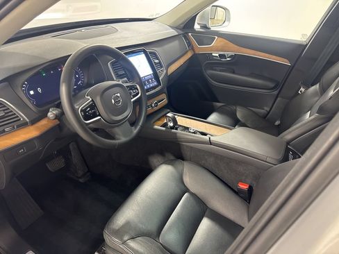 Used 2023 Volvo XC90 B6 Core w/ Protection Package Premier AWD/4WD image 18