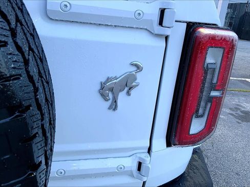 Used 2024 Ford Bronco Outer Banks AWD/4WD image 10