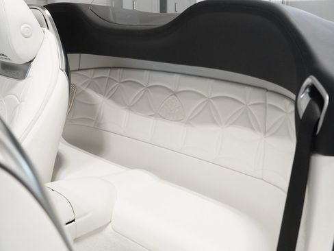 Used 2026 Mercedes-Benz Maybach SL 680 image 16
