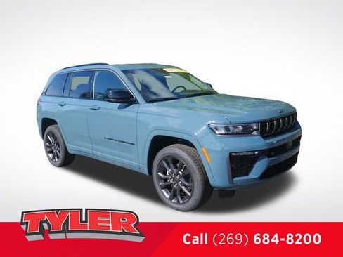 New 2026 Jeep Grand Cherokee Limited AWD/4WD image 1