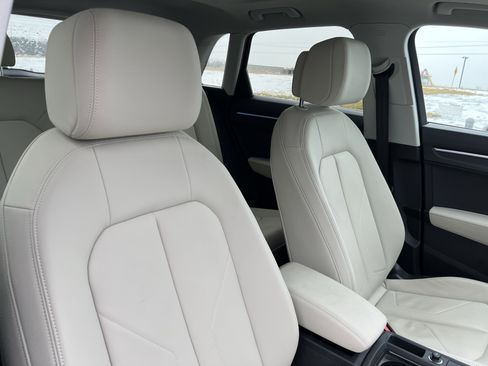 Used 2025 Audi Q3 2.0T Premium Plus w/ Premium Plus Package image 35