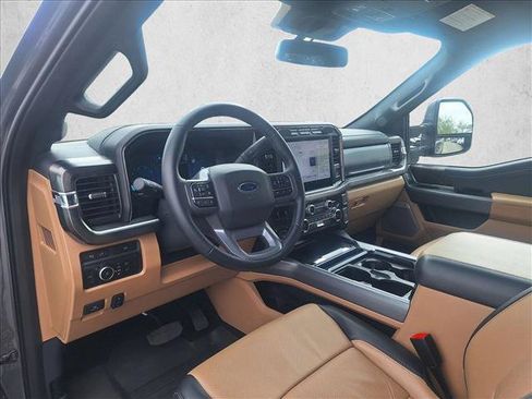 Used 2023 Ford F250 Lariat w/ Sport Appearance Package AWD/4WD image 9