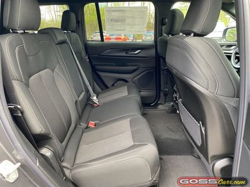 New 2026 Jeep Grand Cherokee Laredo X AWD/4WD image 7