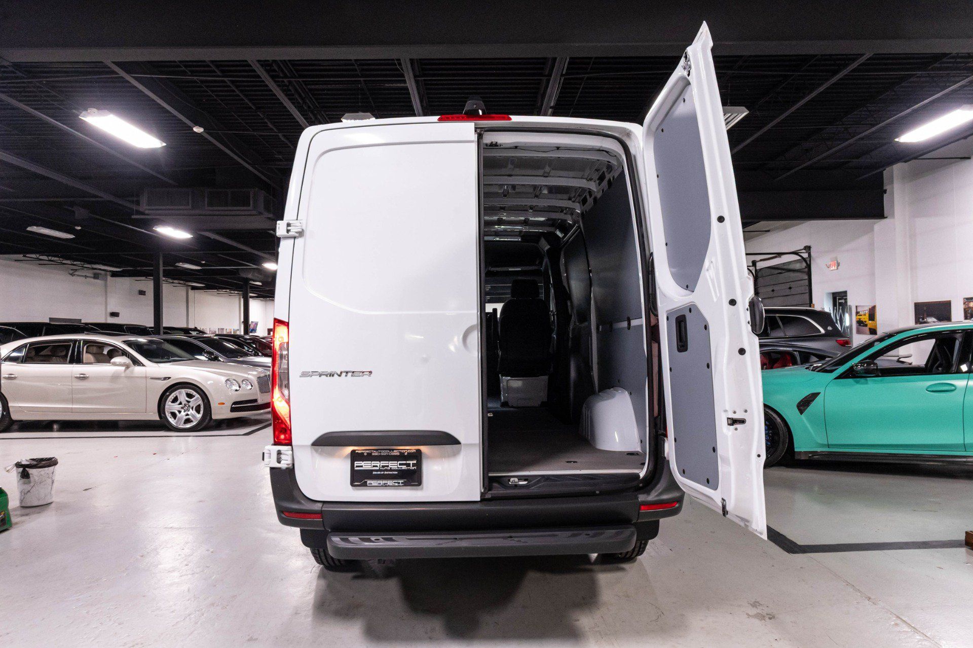 Used 2021 Mercedes-Benz Sprinter 2500 w/ Driver Convenience Package image 32