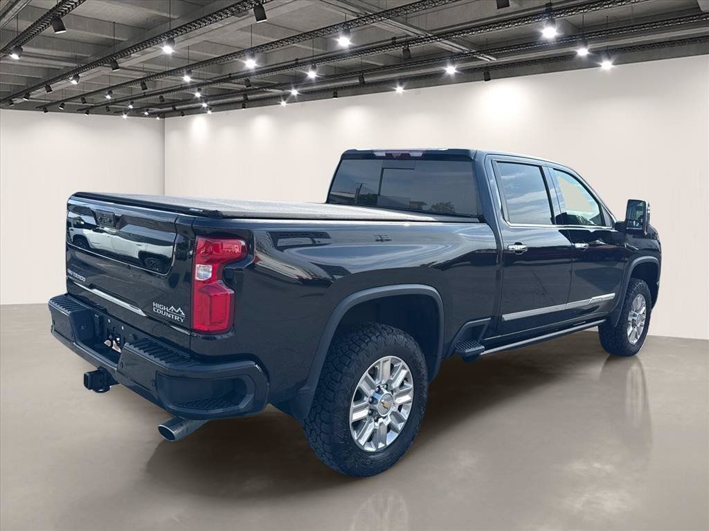 Used 2024 Chevrolet Silverado 2500 High Country w/ High Country Premium Package AWD/4WD image 7