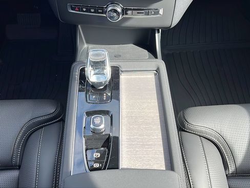 New 2026 Volvo XC90 B6 Ultra w/ Protection Package Premier AWD/4WD image 14