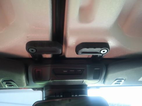 New 2025 Jeep Gladiator Sport image 14