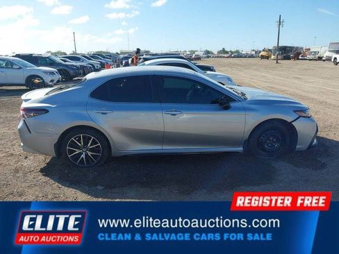 Used 2021 Toyota Camry SE image 26