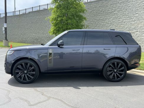 Certified 2023 Land Rover Range Rover SV AWD/4WD image 4