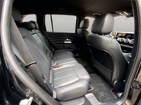 Used 2022 Mercedes-Benz GLB 250 4MATIC image 19