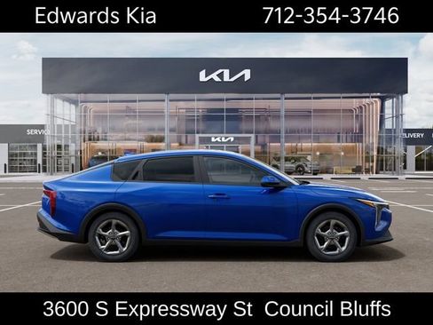 New 2026 Kia K4 FWD image 8