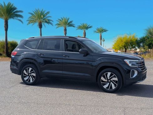 Used 2025 Volkswagen Atlas SE image 7