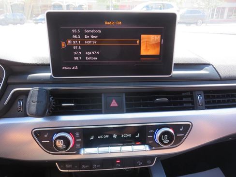 Used 2018 Audi A4 2.0T allroad Premium Plus AWD/4WD image 18
