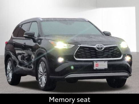 Certified 2026 Toyota Highlander Platinum AWD/4WD image 3