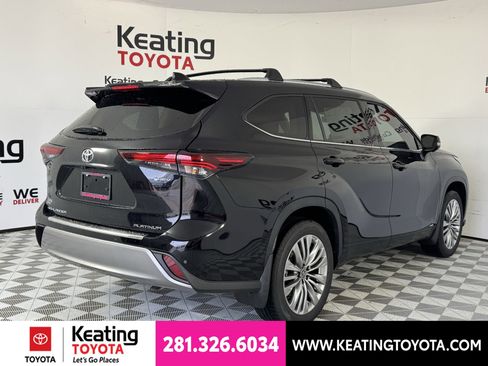 New 2026 Toyota Highlander Platinum AWD/4WD image 14