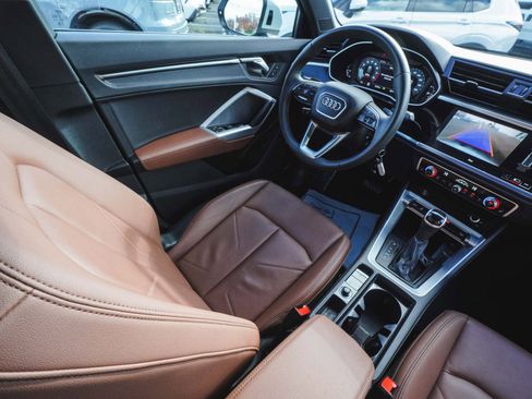 Used 2025 Audi Q3 2.0T Premium image 34