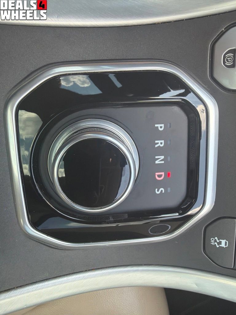 Used 2015 Land Rover Range Rover Evoque Pure Plus AWD/4WD image 40