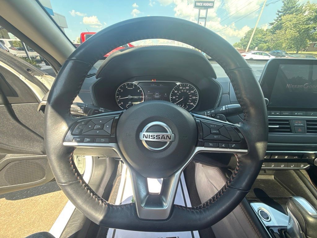 Used 2021 Nissan Altima 2.5 SR w/ SR Premium Package FWD image 16