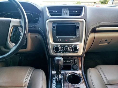 Used 2013 GMC Acadia Denali image 28